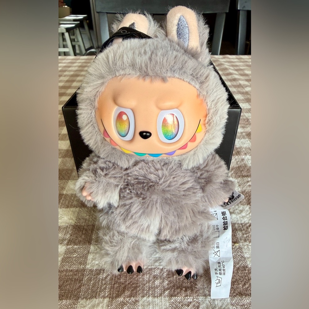 LABUBU - The Monsters Big into Energy Series - New - No Box

SECRET